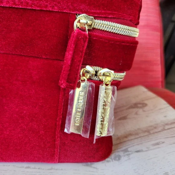 NWOT Estee Lauder Red Bow Velvet Makeup Bag - Picture 6 of 6